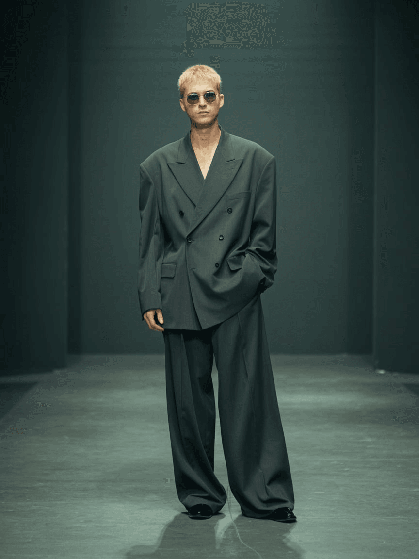 Dark Grey Oversized Double-Breasted Suit With Wide Trousers